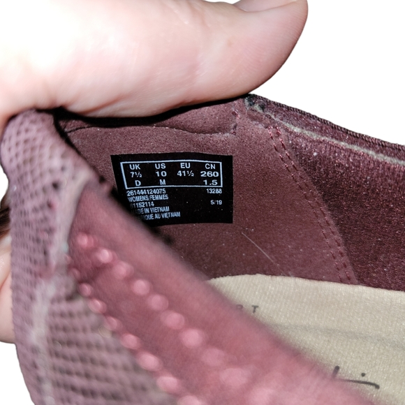 Clark's, Gracelin Lola, Medallion Flat, Maroon/Metallic, Women's size 10 Medium - Picture 5 of 5